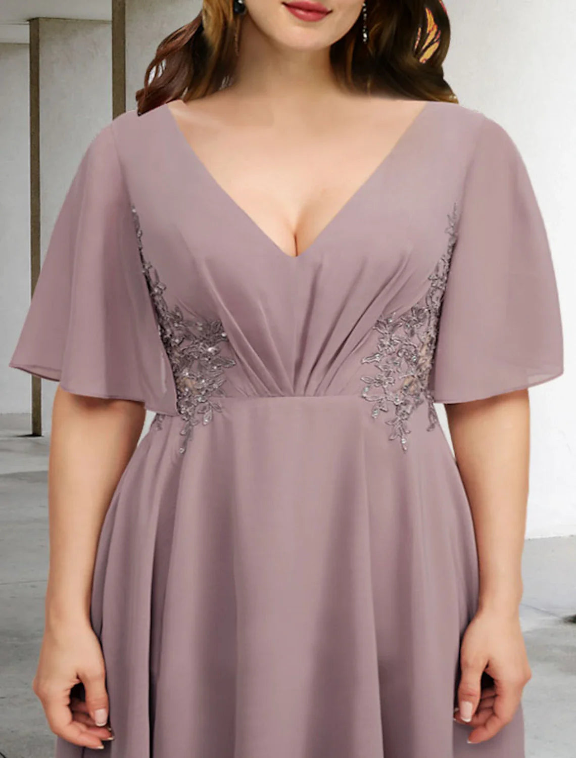 Wholesale A-Line Mother of the Bride Dresses Plus Size Hide Belly Curve Elegant Dress Formal Asymmetrical Short Sleeve V Neck Chiffon with Ruffles Appliques